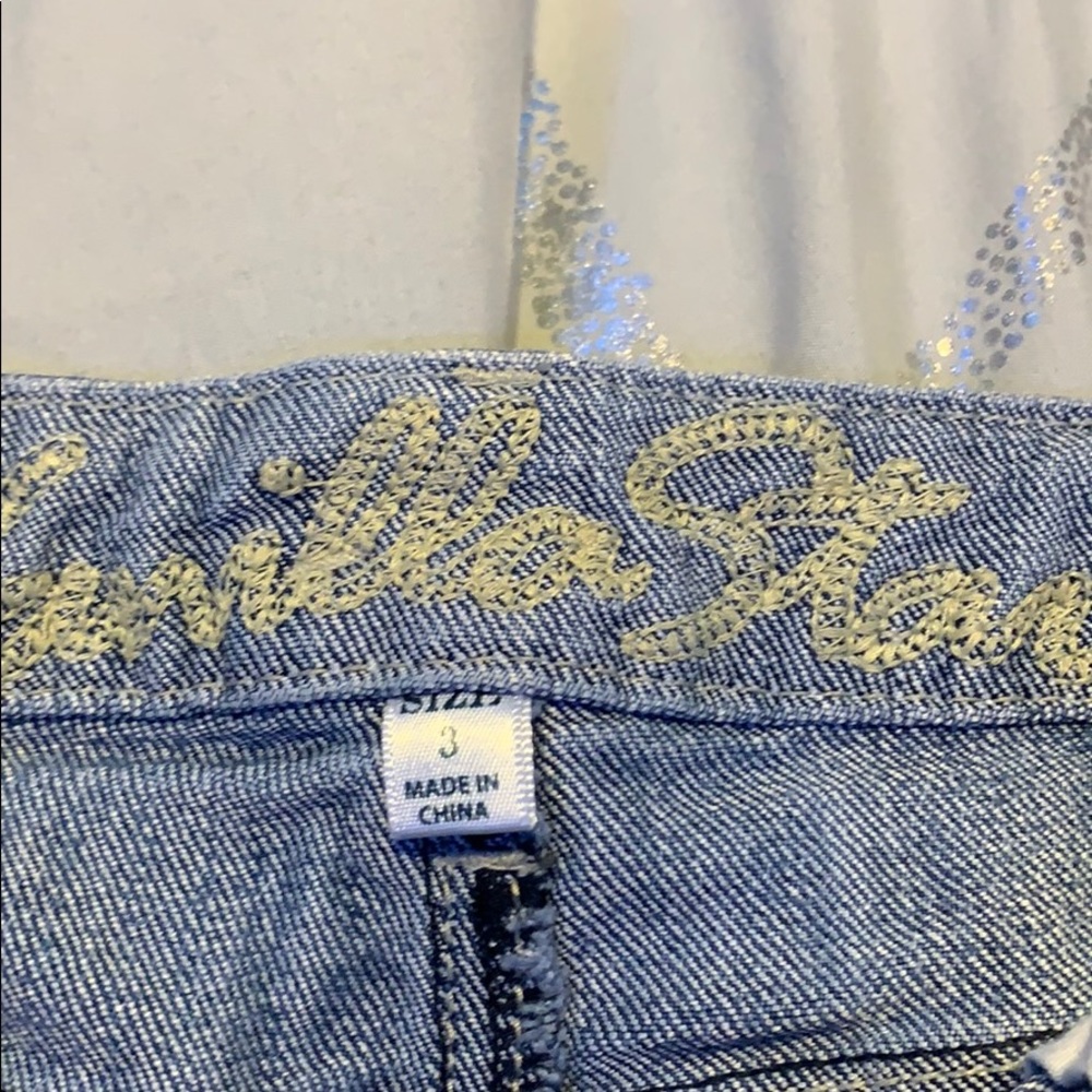 too small - Picture 2 of 4